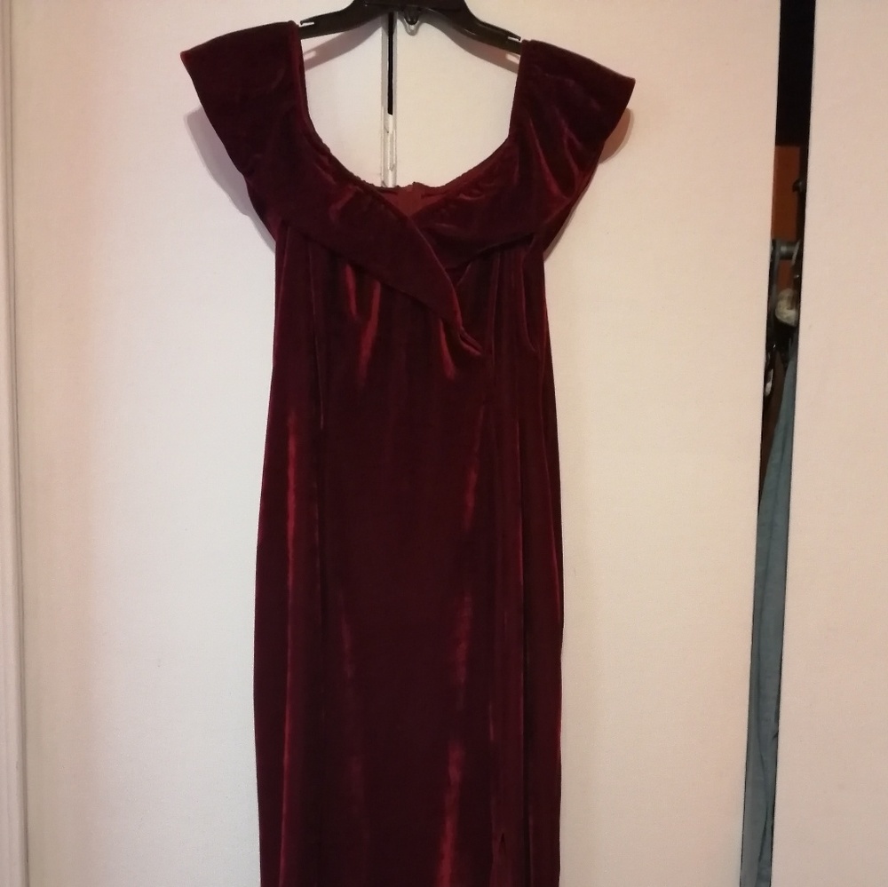 Beautiful Red Velvet Evening Gown